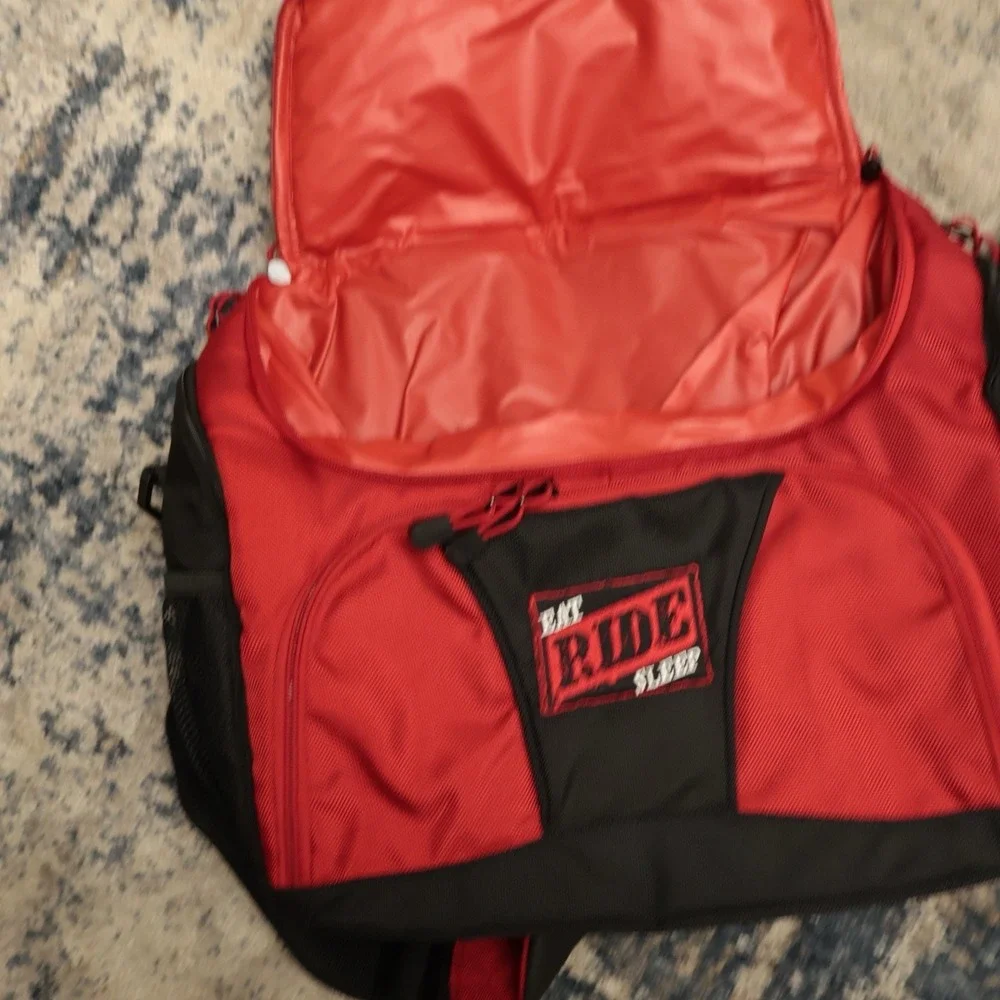 ⁠Vintage Marlboro Miles Cigarette Promo Racing Moto Insulated Cooler Bag Duffel